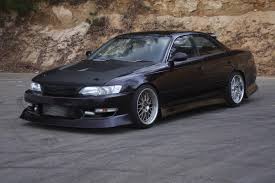 Its 2.5 litre engine is a naturally aspirated, double overhead camshaft, 6 cylinder unit that produces 177.5 bhp (180 ps/132 kw) of power at 6000 rpm, and maximum torque of 235 n·m (173 lb·ft/24 kgm. Toyota Chaser Jzx90 Jap Imports Uk
