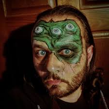 Watching this tonight... Would it be wrong to call this 'Lovecraftian'? Man  has an encounter with an elder god that pushes him to the brink of  sanity... Only halfway through as I