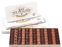 Nos Pralines A La Mere De Famille 50 Creations Chocolat A Fondre De Plaisir Elle A Table Mere De Famille Praline Chocolat