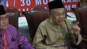 Selepas sekian lama menghilang, tersebar spekulasi mengatakan beliau sudahpun bergelar isteri kepada tengku abdullah sultan ahmad shah y. Tun Abdul Hamid Mohamad Tun Abdul Hamid Mohamad