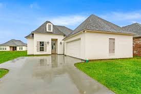 New Construction Home For Sale In Willows At Bayoun Fountain This Model Has Four Bedrooms And Three Baths Pric In 2020 Estate Homes Renting A House New Homes For Sale