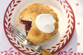 Pate Brisee For Mini Blackberry Pies Recipe Recipe Martha Stewart Recipes Mini Blackberry Pie Recipe Just Desserts