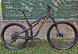 Santa Cruz Tallboy Mullet Custom Kadlefkas S Bike Check Vital Mtb In 2021 Santa Cruz Tallboy Santa Cruz Cruz