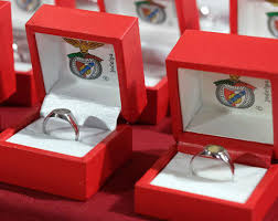 Transfers, gehalt, erfolge, statistiken im klub und im nationalteam. Distincoes De Dedicacao Sl Benfica