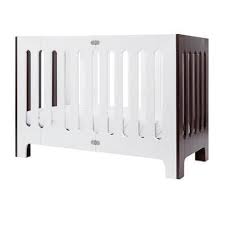 Alma Papa Cappuccio White Bloom Papa Crib With A Smaller Foot Print Than Standard Size Cribs Yet Spacious Enough For Bab Modern Baby Cribs Cribs Modern Crib