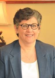 Karen Hallenbeck's Instagram, Twitter & Facebook