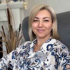 Who do y'all use for house cleaning services please!🤔