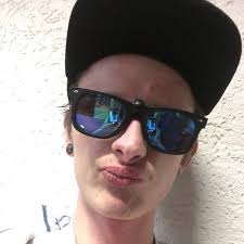 Man glaubt es nicht.Der Sumpf weitet sich aus🤯