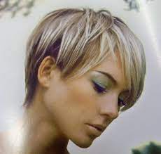 Coiffure Courte Blonde Cheveux Courts Coupe De Cheveux Courte Coupe De Cheveux