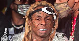 Why was lil loaded in jail? Lil Wayne Pleads Guilty To Having Loaded Gold Plated Gun And Faces 10 Years In Jail Pow Showbiz