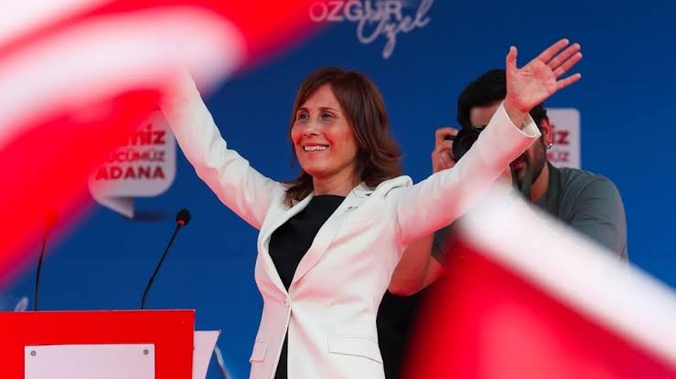Seyhan Belediye Başkanı Oya Tekin kimdir? Oya Tekin neden gözaltına alındı? - Son Dakika Türkiye Haberleri | Cumhuriyet