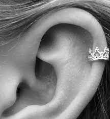 Thinking About Getting An Ear Piercing Helix Piercing Could Be The Way To Go But Do You Get Helix Pierci Different Ear Piercings Cute Ear Piercings Piercings