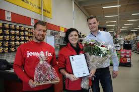 Jem & fix a/s er en dansk kæde af lavpris byggemarkeder. Johanna Fra Jem Fix I Ikast Fik Pris For Bedste Fagprove