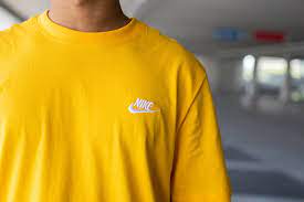 Maybe you would like to learn more about one of these? Nike Nsw Club Tee University Gold White Ar4997 739