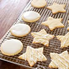 Our ideal molasses cookie recipe would produce a charmingly crackled and crinkled cookie with an uncommonly moist, chewy interior and a spicy flavor with undertones of dark, bittersweet molasses. Gluten Free Holiday Cookies America S Test Kitchen