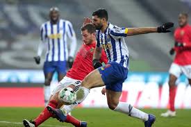 Fc Porto E Benfica Empatam A Uma Bola Desporto Sabado