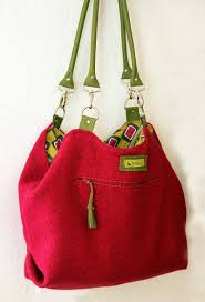 Arya Aus Magentafarbenem Wollwalk Das Voluminose Material Muss Auch Nicht Mehr Bebugelt Werden Die Kombination M Selbstgemachte Taschen Taschen Taschen Nahen