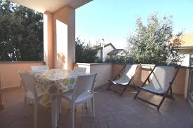 Trova alloggi unici per soggiornare con host del posto in 191 paesi. Fronte Mare Appartamento Con Terrazza Zona Conchiglia Storione Mediterranea Immobiliare