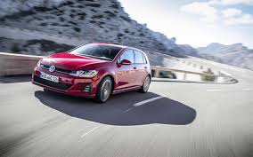 download wallpapers volkswagen golf gti 4k 2018 cars road motion blur red golf vw volkswagen besthqwallpapers com volkswagen golf vans volkswagen saveiro rebaixado