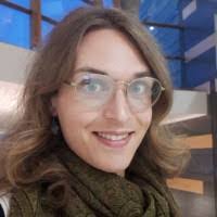 Laura Danis's Instagram, Twitter & Facebook