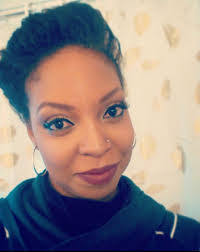 Amanda Kozlowski's Instagram, Twitter & Facebook