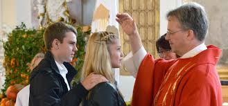 Das sagt aus, dass die personen mit allen 3 sakramenten (also taufe. Firmung Katholische Kirche Ulm Hochstrass