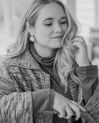 Grace and Andrew at the Olive Ann Hotel 🖤