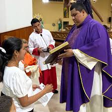 Mais um grupo formado do Apostolado do Oratório, Maria Rainha dos Corações  em Juigalpa, na Nicarágua. A entrega foi feita na Catedral de Juigalpa.  Este oratório abrangerá um setor da zona 1