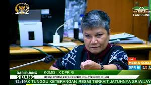 Penolakan masyarakat hingga jokowi tak mau disuntik duluan. Profil Ribka Tjiptaning Anggota Dpr Yang Tolak Vaksin Covid 19