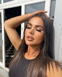 Olivia Hannah's Instagram, Twitter & Facebook