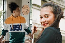Aktris indah permatasari saat ini diketahui menjalin hubungan dengan komika arie kriting. Sang Ibunda Meradang Dan Tak Restui Hubungannya Dengan Arie Kriting Indah Permatasari Saya Ikhlas Melewati Ini Semua Semua Halaman Grid Id
