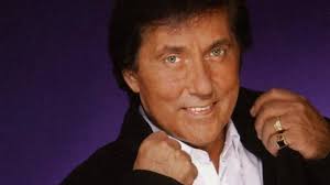 Toutes les femmes ont un sourire qui parle au cœur / quelque chose qui ressemble à. Frank Michael L Idole De Ces Dames