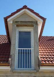 Porte Fenetre Pvc En Lucarne Avec Garde Corps Metallique Maisons Vincent Portes Fenetres Exterieures Escaliers Maison Maison En Pierre