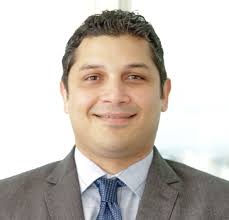 Dr. Roberto Lewis Barrios