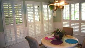 Aluminium, shutters, basswood timber shutters, pvc shutters or roller shutters are made for australian conditions. Shutters In Breakfast Nook Custom Window Coverings Budget Blinds Blinds