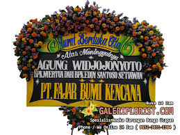 Bunga papan duka cita adalah karangan bunga, seperti bunga salib & bunga papan belasungkawa yang bisa kamu dapatkan hanya di prestisa toko bunga. Toko Bunga Surabaya Bunga Papan Surabaya Buka 24 Jam Karangan Duka Cita Buket Jual Ucapan Selamat Pernikahan Wisuda Galeri Florist
