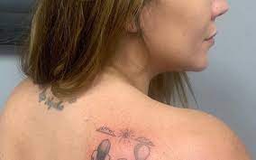 Simony faz nova tatuagem em homenagem ao filho Anthony - GQ | Celebridades