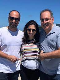 A jornalista cinthia toledo apresentou seu primeiro filho, thiago, em seu instagram. Cinthia Toledo On Twitter Um Bjao Pro Meu Pai Que Com Tanto Sacrificio E Amor Criou As Tres Filhas E Outro Bj Pro Meu Maridao Que Ja E Um Pai