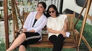 Gracia indri was born in indonesia on january 14, 1990. Instagram Raffinagita1717 Alamak Gandeng Gracia Indri Nagita Slavina Saingi Duo Serigala Tribunstyle Com