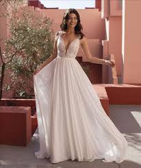 Weitere ideen zu hochzeitskleid, hochzeitskleid tattoo, hochzeit. Brautmoden Feelings Braut Festmoden In Hildesheim