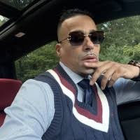 50+ profilů „Saez“