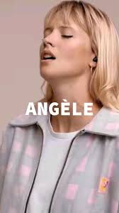 👑 Crowning herself once again, ta reine Angèle (@angele_vl) #angèle  #angele #tareine #colors #acolorsshow