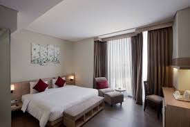 Di beberapa tempat, desain shower kamar mandi dibuat unik lho, bela. 10 Desain Interior Kamar Hotel Kekinian Untuk Liburan Yang Penuh Gaya Arsitag