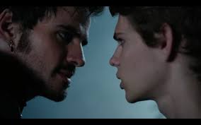 Peter Pan And Hook Once Upon A Time With Images Robbie Kay Peter Pan Once Upon A Time Peter Pan
