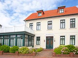 In zentraler lage, mitten im inseldorf, finden sie das. Ferienwohnung Engeline In Der Villa Wilhelmine Borkum Firma Ferienvermietung Bsb Bottcher Schmidt Borkum Gmbh Frau Carla Bottcher