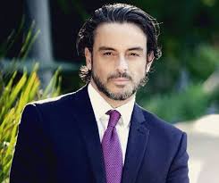 Bernard Bullen Wiki Bio: Age, Birthday, Wife, Married, Height, Net Worth,  Jane The Virgin,