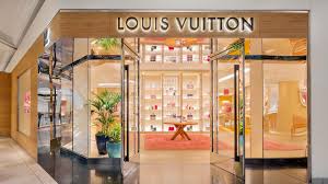 Luxury line of exotic bags and leather goods arrives friday, may 20. Find Louis Vuitton Stores In United States Louis Vuitton