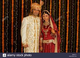 In den nördlichen bundesstaaten ist der frauenmangel viel akuter als im. Kleidung Hochzeit Indien Abendkleid