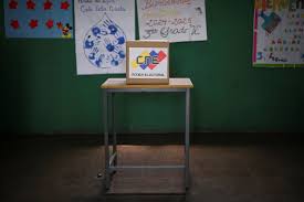 Calles desiertas y centros de votación vacíos: así fue la jornada durante  la farsa electoral de Maduro en Venezuela - Infobae