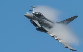 Avioane de vânătoare cu reacţie. Avioane De Lupta Eurofighter Britanice PoliÈie AerianÄ Pe Cerul Romaniei Radu Tudor